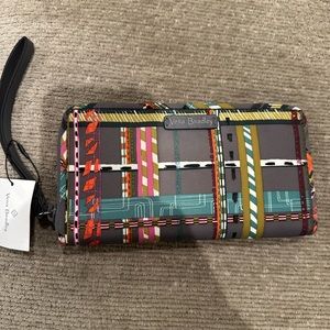Vera Bradley wristlet NWT